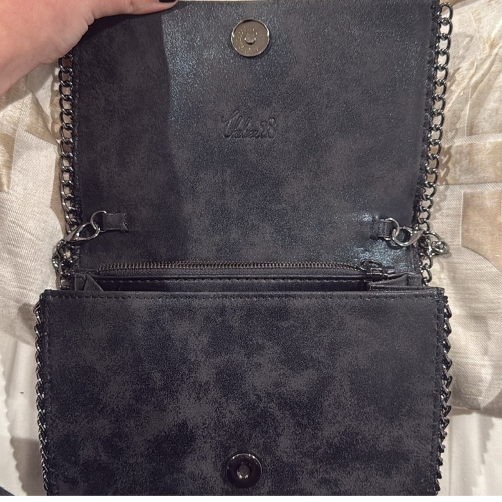 Chelsea 28  crossbody clutch black shimmer metallic removal strap bag - Picture 13 of 13